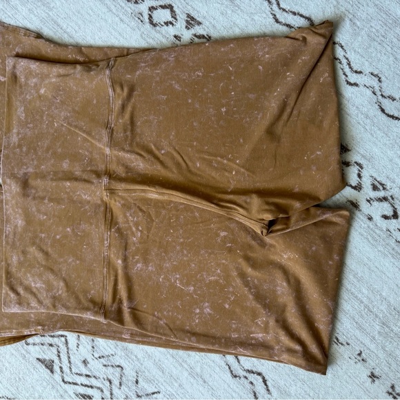 PINK Victoria's Secret Flared Yoga Pants in Brown / Tan and Purple - Picture 7 of 16